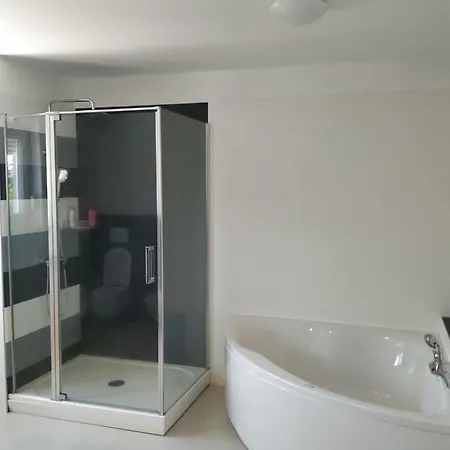 Grande T&d Villa