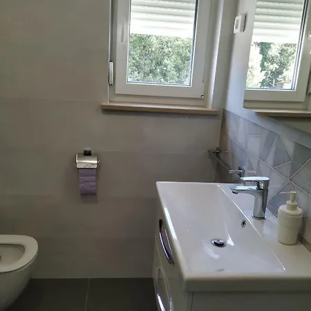 Grande T&d Villa Pola